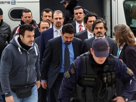 希腊法院驳回土耳其政府引渡8名土耳其军人请求