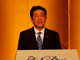 媒体:安倍晋三压力山大 身体状况或出现异常
